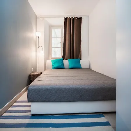 Apartma Vega *